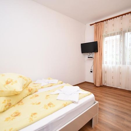 Casa Para Hotel Hátszeg Kültér fotó